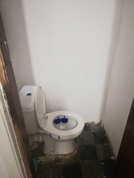 Universtate metrou camera bloc fara proprietar