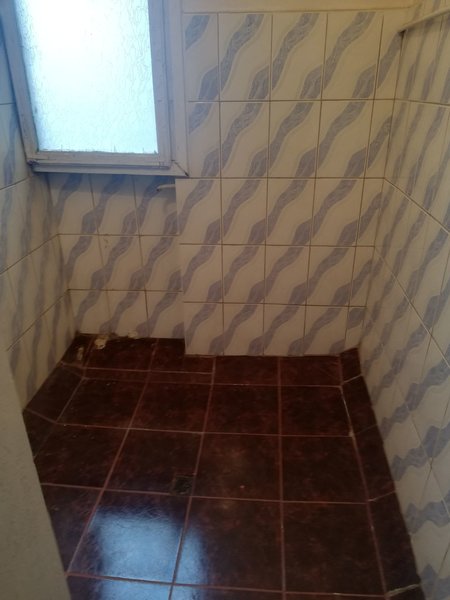 Universtate metrou camera bloc fara proprietar