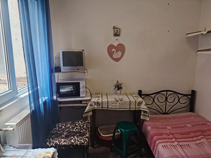 Universtate metrou camera bloc fara proprietar